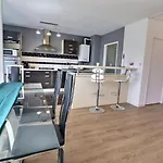 Le Factory - Ideal Pro/famille*wifi*parking Prive Apartment
