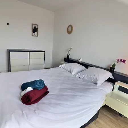 Apartamento Le Factory - Ideal Pro/famille*wifi*parking Prive