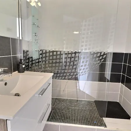 Le Factory - Ideal Pro/famille*wifi*parking Prive Apartamento Troyes
